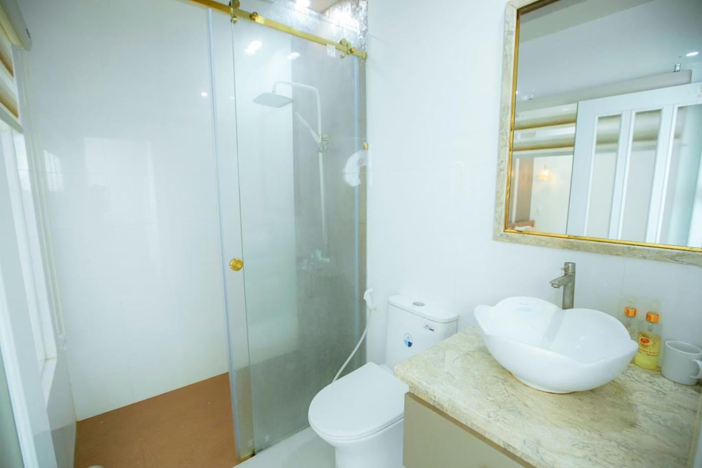 Khach San Quoc Te Otel Cà Mau Dış mekan fotoğraf